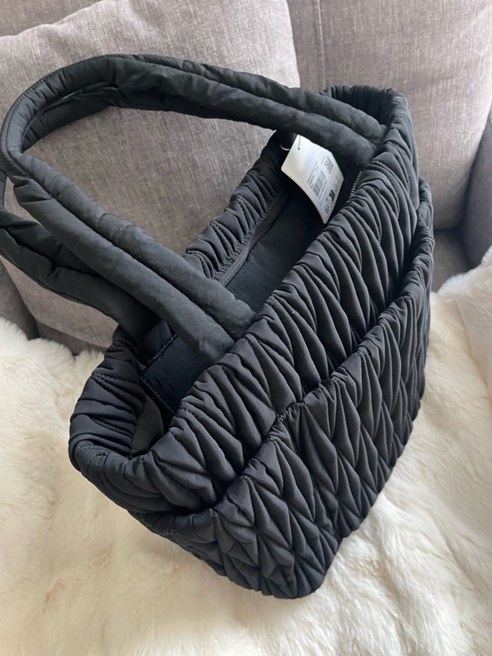 lululemon Black Diamond Quilted Tote Bag 14 L NWT women’s - Picture 8 of 16
